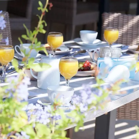 Blue Jasmine Aparthotel