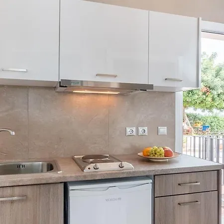 Blue Jasmine Aparthotel 4*