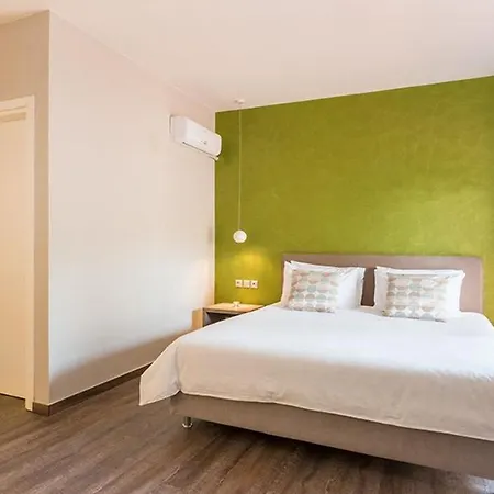 Blue Jasmine Aparthotel