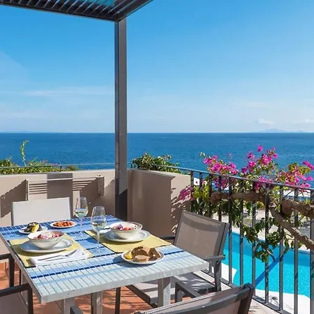 Blue Jasmine Aparthotel 4*