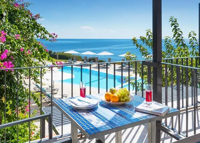 Blue Jasmine Aparthotel