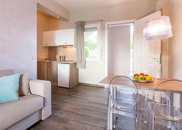 Blue Jasmine Aparthotel