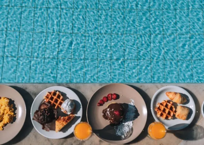 Blue Jasmine Aparthotel 4*